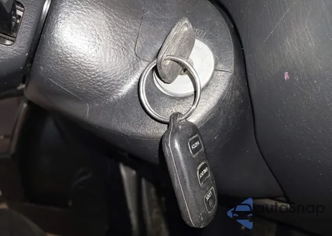 2004 Toyota Matrix Xr from USA, damaged, VIN 2T1LR32E14C222135